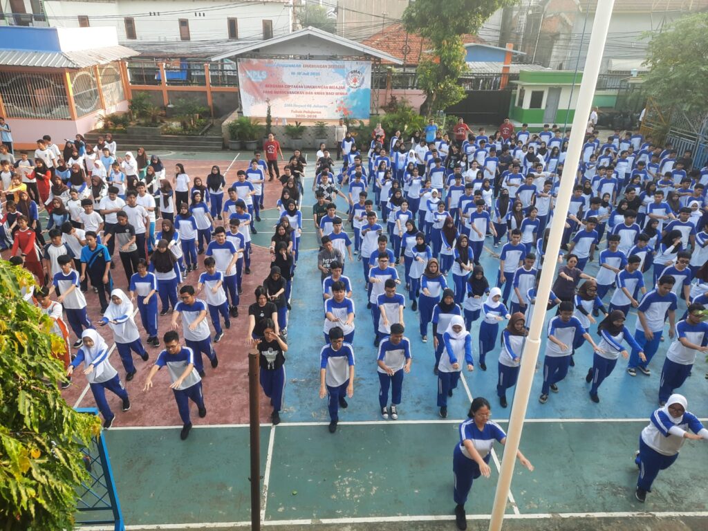 SMAN 46  MERIAHKAN HARI ANAK NASIONAL DENGAN PAGI CERIA